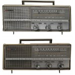[244] 금성 휴대·탁상 겸용 트랜지스터 라디오 (BM-709) 2점 GoldStar Transistor Radio (Model BM-709)