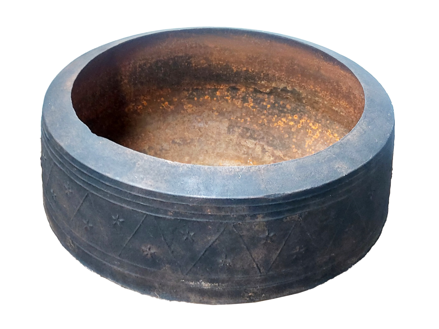 궁궐이나 큰 사찰에 놓여있던 방화수통 [드므]