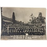 [46] 한국전쟁 중 치러진 “군가 보급 행진대회” 우승기념 사진