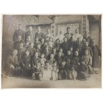 [210] 신사참배 거부로 폐쇄당할 즈음 촬영한 [이태원 예배당(梨泰院禮拜堂) 및 이창유치원(梨昌幼稚園)] 기념사진