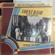 Count Basie And His Orchestra* ‎– Swingin' The Blues